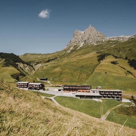 Hotel Adler Warth  Экстерьер фото