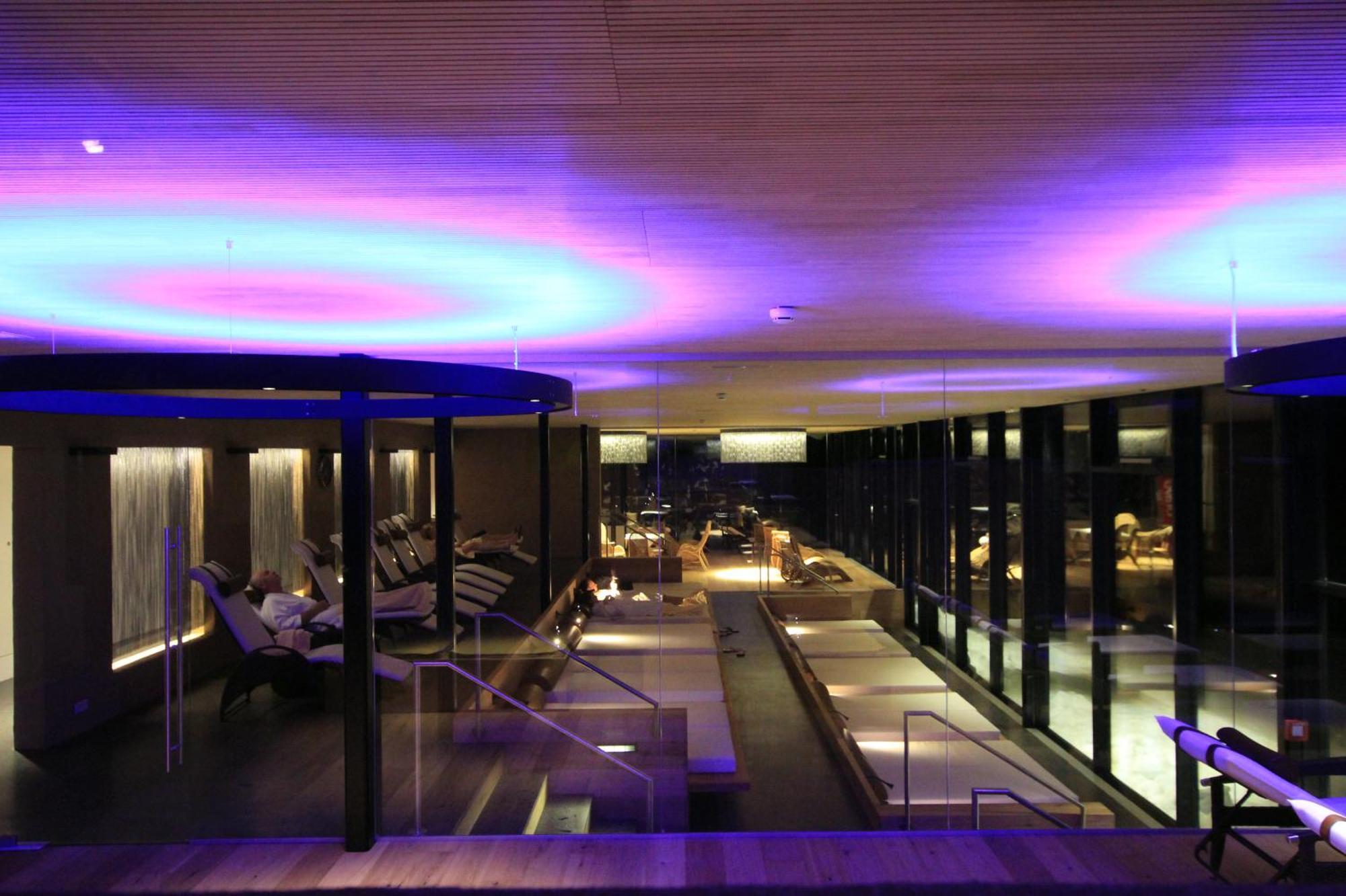 Hotel Adler Warth  Экстерьер фото
