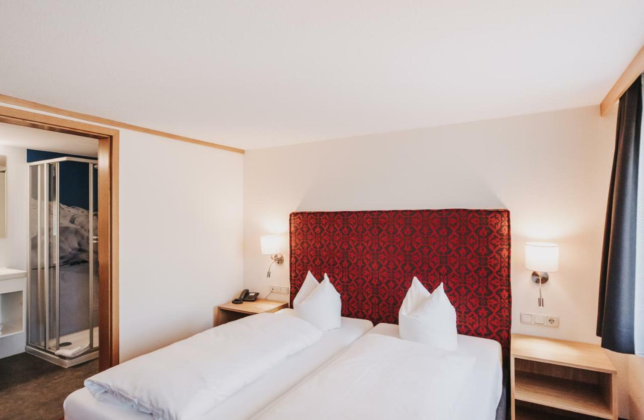 Hotel Adler Warth  Экстерьер фото