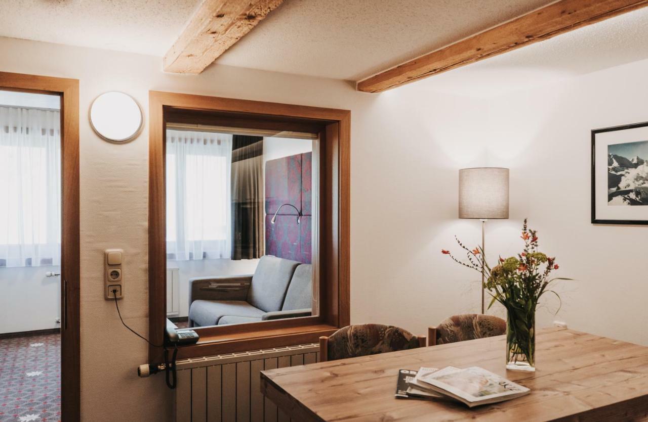 Hotel Adler Warth  Экстерьер фото
