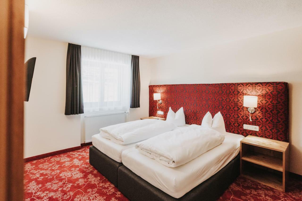 Hotel Adler Warth  Экстерьер фото