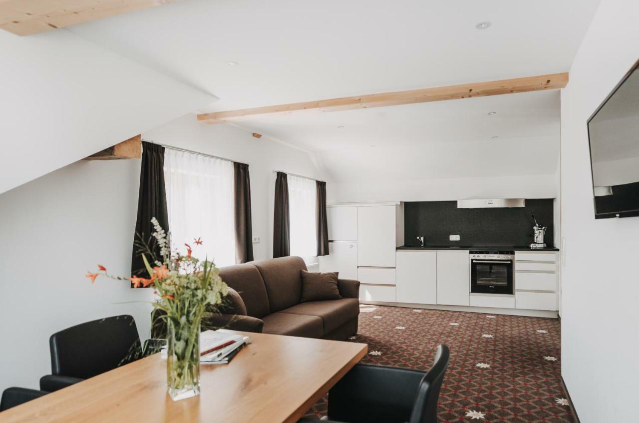 Hotel Adler Warth  Экстерьер фото