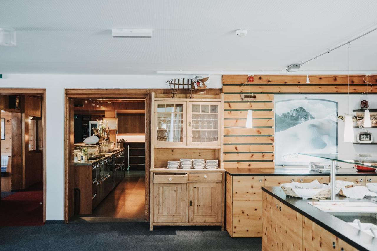 Hotel Adler Warth  Экстерьер фото