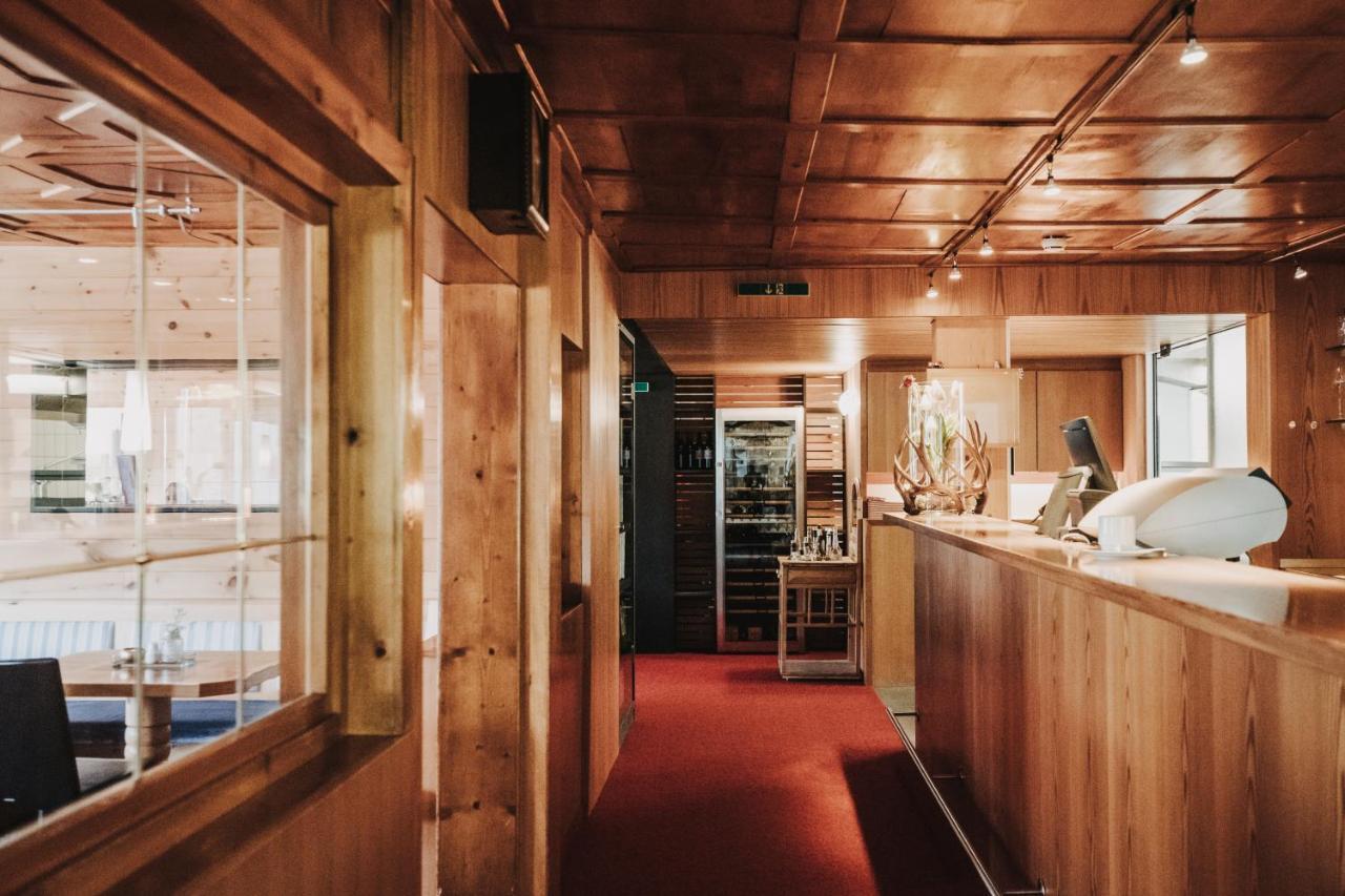 Hotel Adler Warth  Экстерьер фото